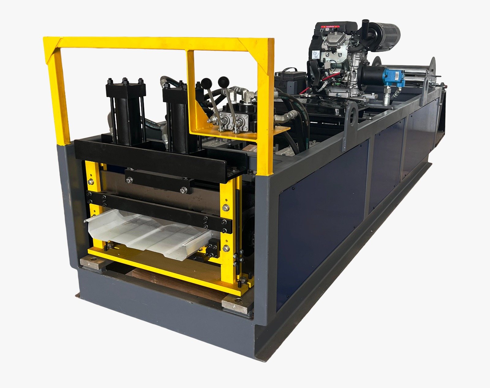 Máquina roladora móvil para fabricar la lámina KR-18 en obra